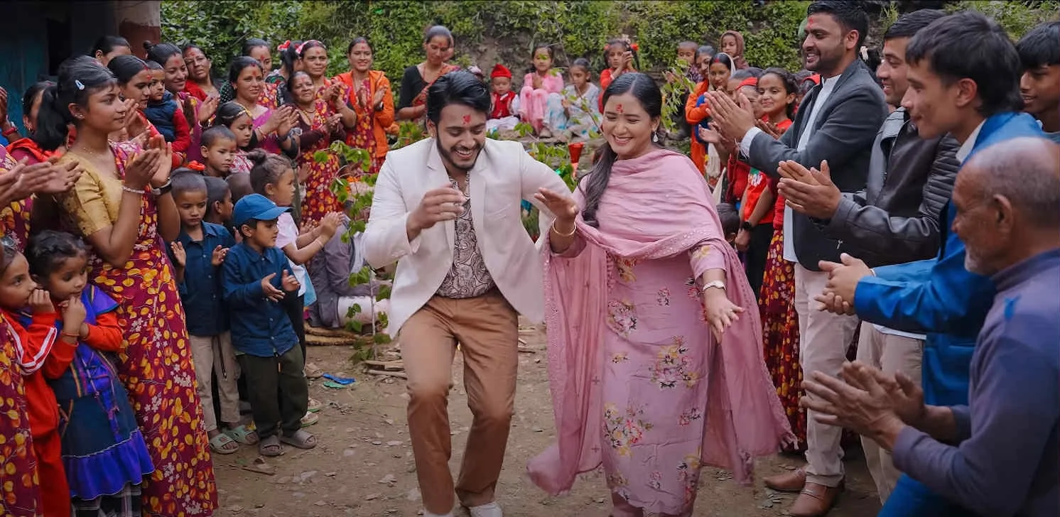 ‘तारा जुनैले’ मा गुञ्जियो ईश्वर र रितुको आवाज