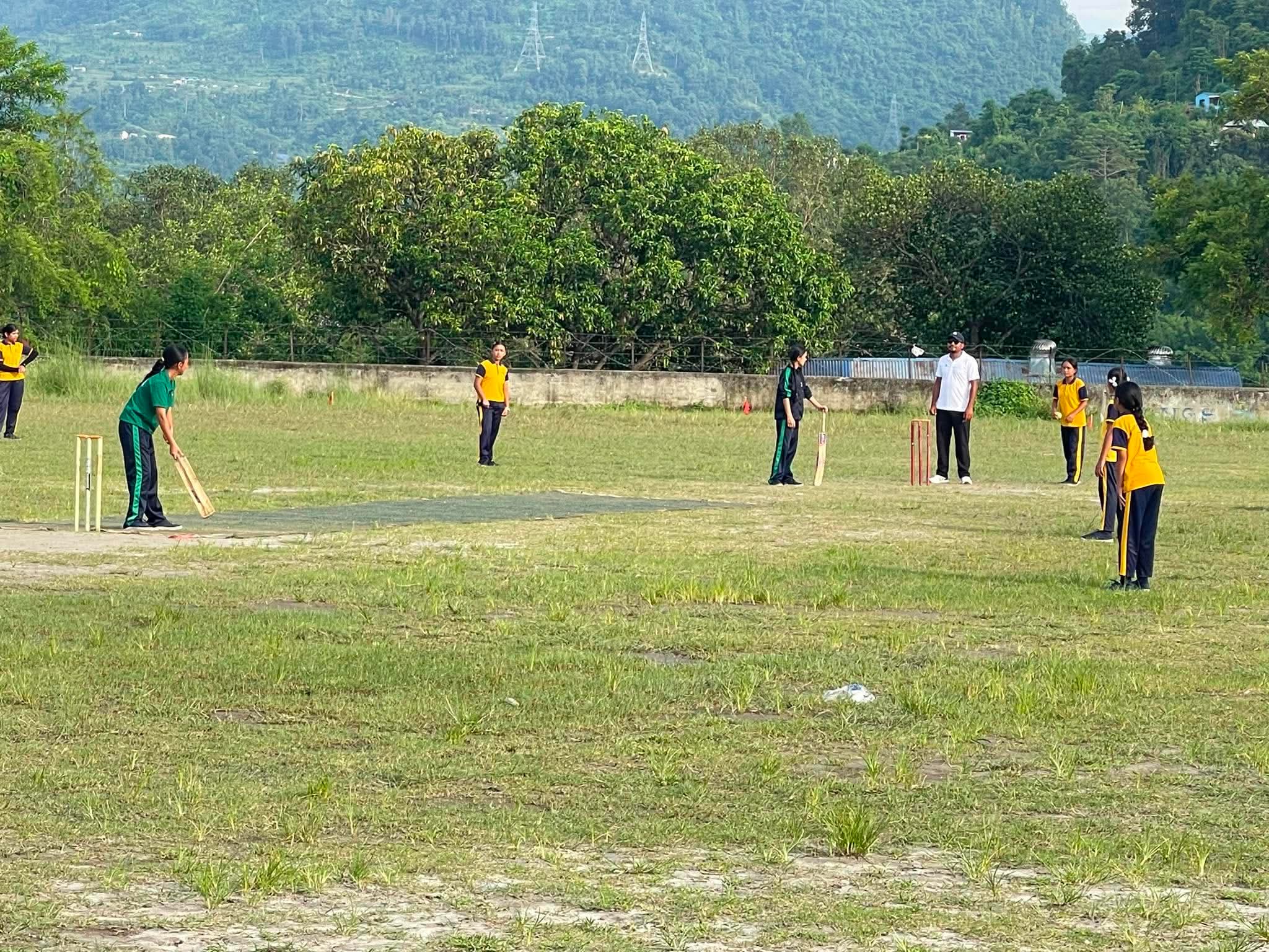 तनहुँमा विद्यालयस्तरीय छात्रा क्रिकेट प्रतियोगिता सुरु, पहिलो दिन सत्यवती र आदिकवि भानुभक्त विजयी